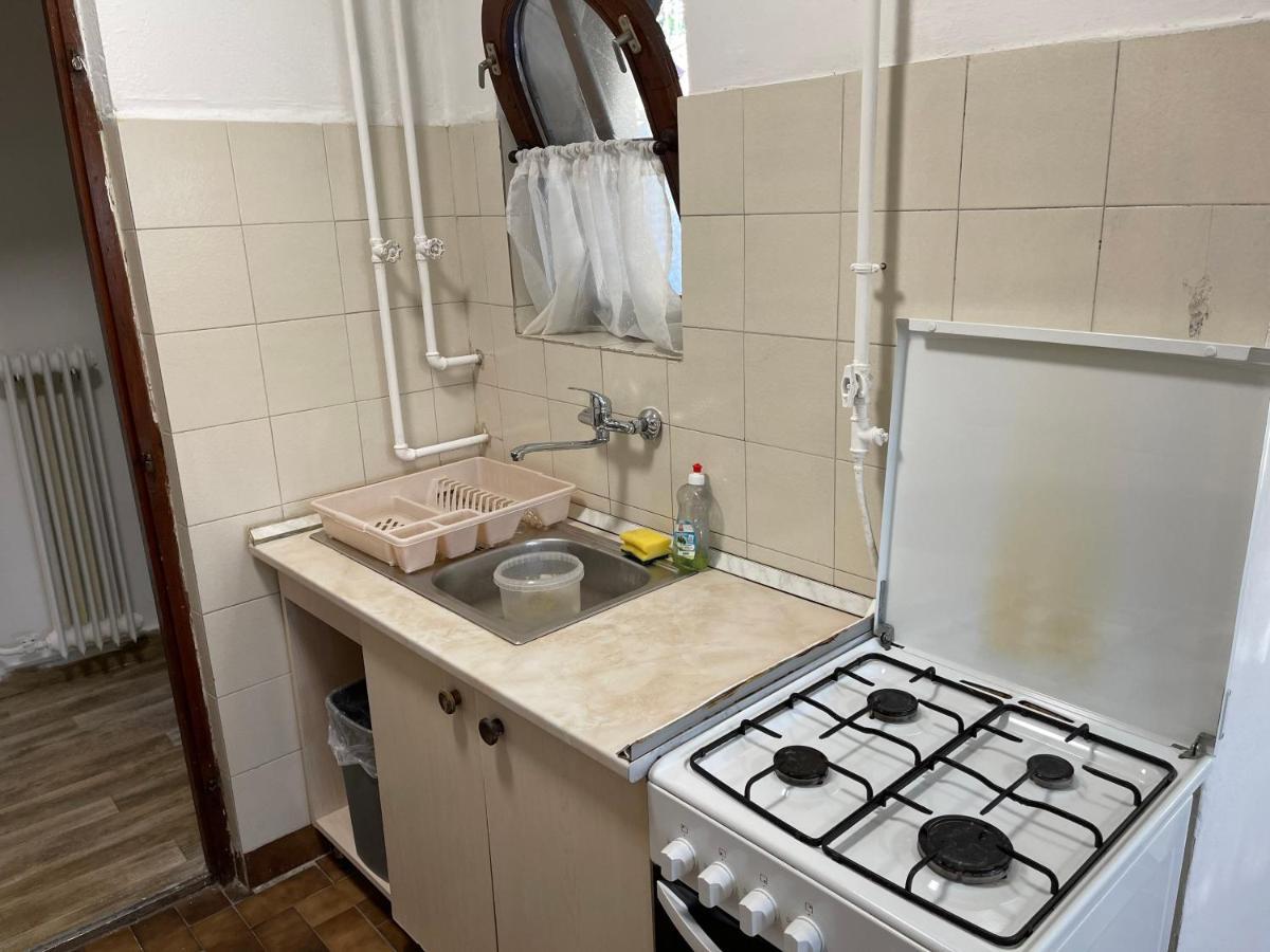 דירות מישקולץ Szimpla Apartman מראה חיצוני תמונה