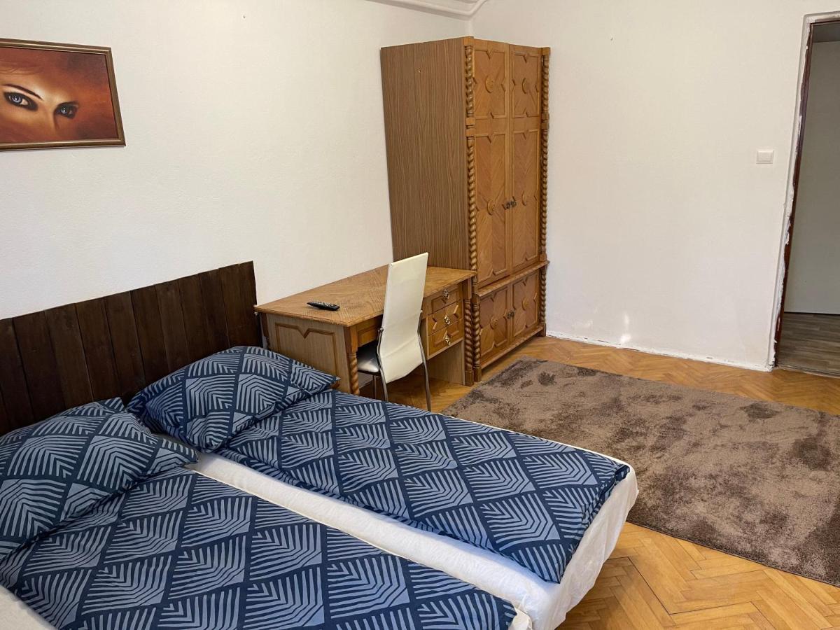 דירות מישקולץ Szimpla Apartman מראה חיצוני תמונה